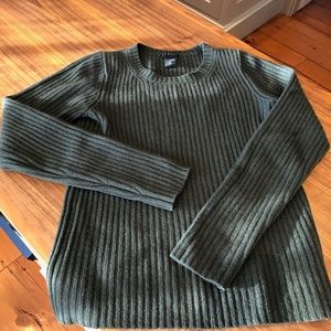 Khaki green cashmere sweater by Theory
